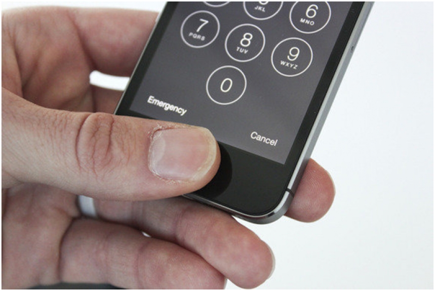 Iphone: Senzor odtlačkov prstov možno zachráni životy